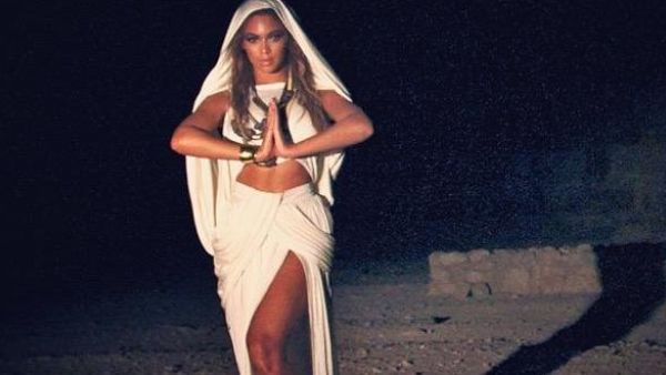 Beyonce in Egypt (Twitter)