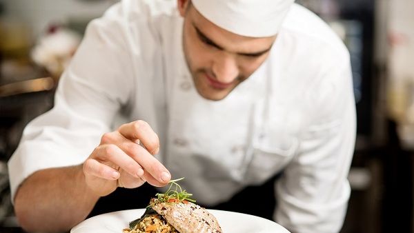 مجموعة واسعة من أشهى المأكولات العربية الأصيلة مع لمسات من الإبداع والابتكار مجموعة واسعة من أشهى المأكولات العربية الأصيلة مع لمسات من الإبداع والابتكار