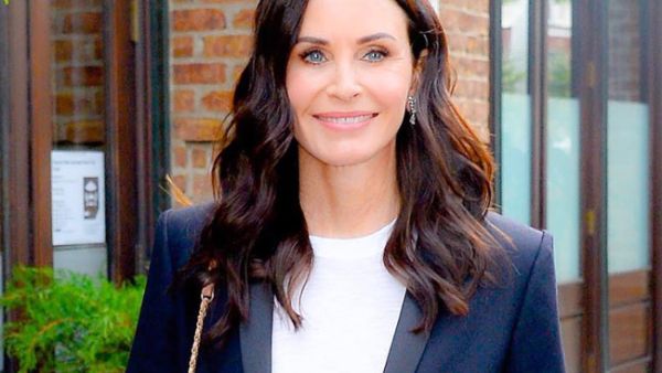 Courteney Cox "doesn't see" a 'Friends' reunion happening (Source: cox.courteney / Instagram )