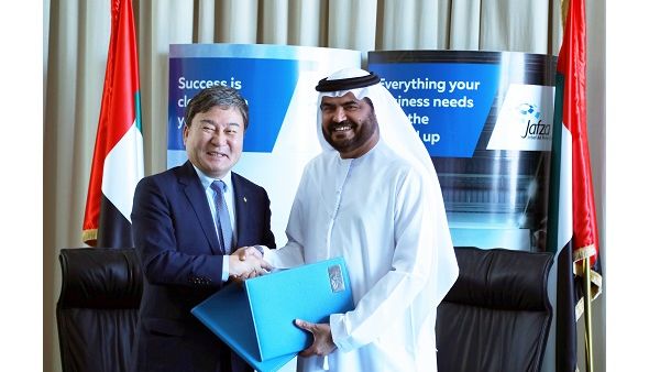 سيعمل الجانبان على تبادل المعلومات المتعلقة بتعزيز التعاون الاستثماري حول القطاعات التجارية والصناعية في الإمارات وكوريا في محاولة لجذب المزيد من الشركات الصغيرة والمتوسطة الكورية.
