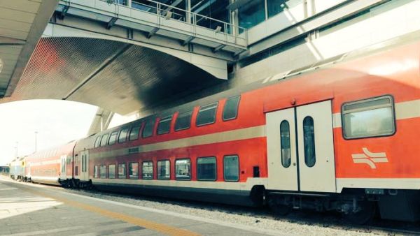 High-speed rail line to slash travel time between hitech-ish TelAviv & nation's capital Jerusalem to 30 mins (Twitter)