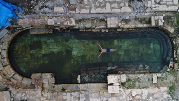Roman bath in central Turkey (Twitter)
