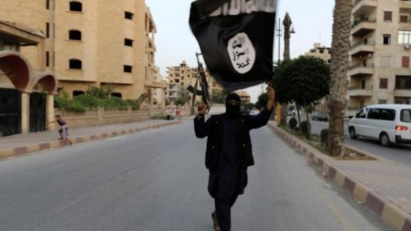 As civlians flee the Daesh held border city of Tal Abyad, news agencies said Turkish authorities have used water cannons and fired shots into the air to deter them from approaching the border gate. (AFP/File)