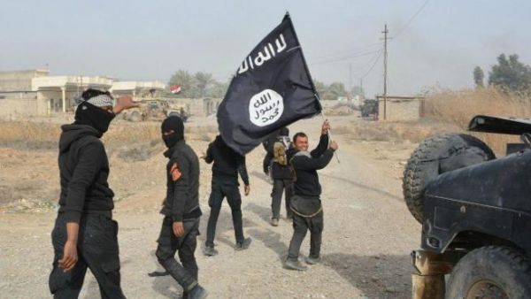 The news comes days after three more British schoolgirls traveled to Turkey and then to Syria after being lured by Daesh affiliates online. (AFP/File) 