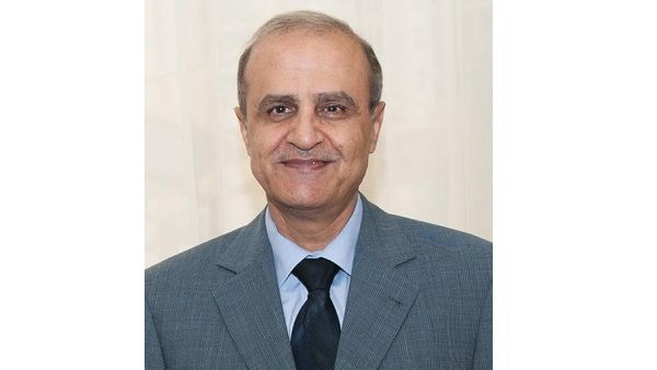 حسام الصعوب، استشاري أول بوحدة الأمراض المعدية في مؤسسة حمد الطبية