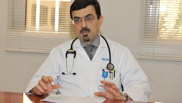 محمد أسامة الحمصي، استشاري أول الأورام السرطانية في المركز الوطني لعلاج وأبحاث السرطان