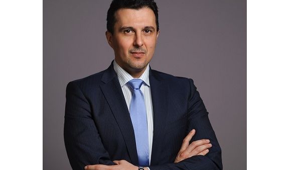الدكتور طارق الشرقاوي المدير المشارك للاتصالات الاستراتيجية بجامعة جورتاون في قطر.