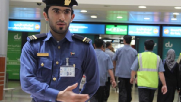 كشف مدير إدارة عمليات المطارات بجمارك دبي أن كمية المخدرات تزيد على 2.5 كيلو جرام من مادة الهيروين المخدرة، تم تعبئتها في 219 كبسولة