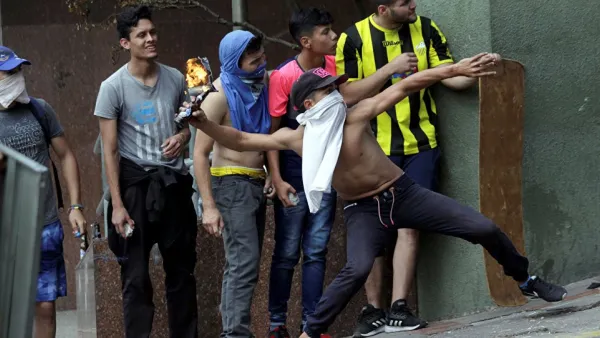 Protest in Venezuela (Twitter)
