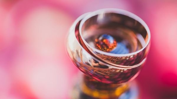 The average dowry in Oman costs about $7,800 and often drives young couples into debt to pay for the wedding. (Shutterstock)