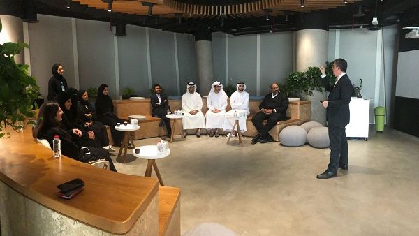 تسعى دبي الذكية من خلال برنامج "إعداد"، إلى العمل على تدريب مجموعة من الخريجين الجدد  من جامعات مختلفة داخل الدولة.