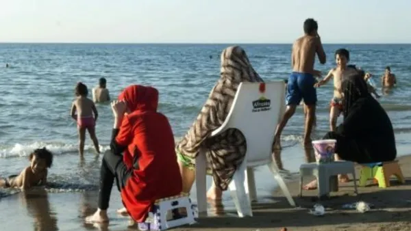 شاطىء عام في الجزائر
