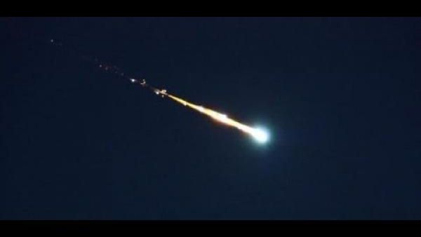 كرة نارية عملاقة في سماء العاصمة الاردنية

كرة نارية عملاقة تضئ سماء العاصمة الاردنية