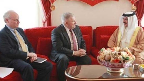 ملك البحرين: حل الأزمة الخليجية في الرياض