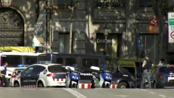 تقارير: منفذ هجوم برشلونة بين 5 قتلى في كامبريلس