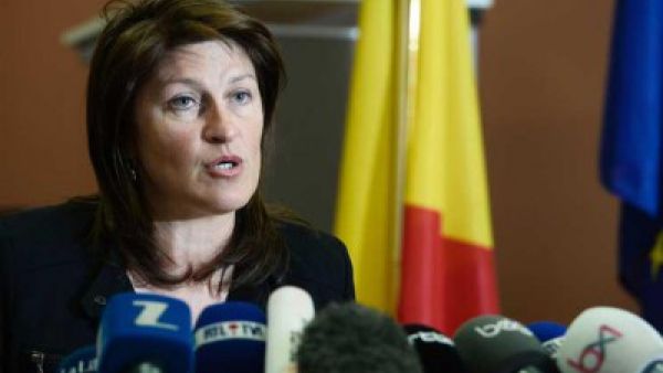 استقالة وزيرة النقل البلجيكية على خلفية أمن المطارات
