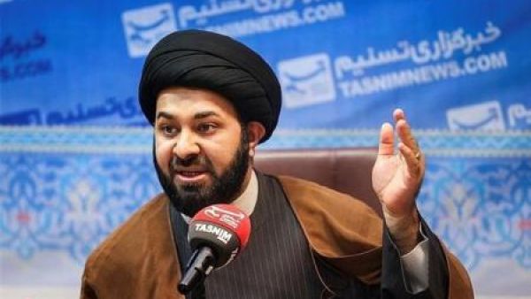 مرتضى السندي رجل الدين الشيعي البحريني المقيم في المنفى بإيران
