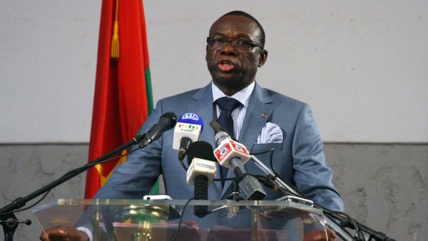 القبض على رئيس وزراء بوركينا فاسو السابق بتهمة قتل محتجين