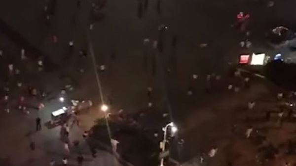 سيارة تداهم ساحة مكتظة بالصين فتقتل وتجرح العشرات