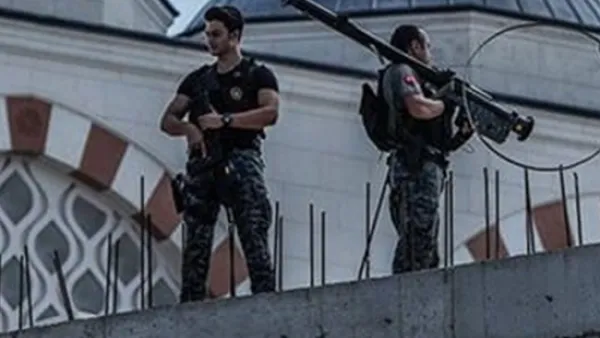 مضاد طائرات بيد حرس أردوغان
