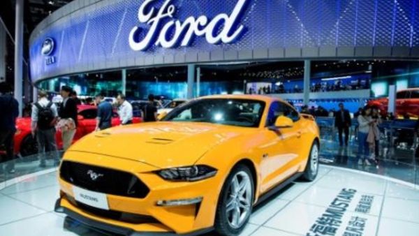 سيارة فورد موستانغ

