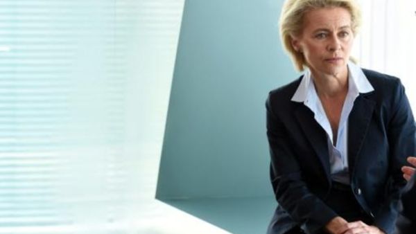 وزيرة الدفاع الالمانية اورسولا فون دير ليين
