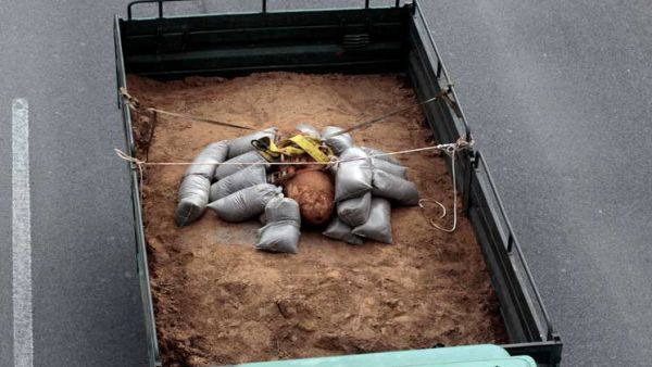 إجلاء 70 ألف شخص في اليونان لتفكيك قنبلة من الحرب العالمية