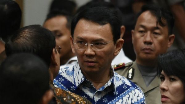 الحكم بالسجن لعامين على حاكم جاكرتا المدان بإهانة الإسلام

