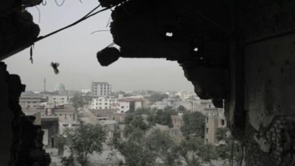 صورة التقطت من داخل مبنى مدمر لكابول
