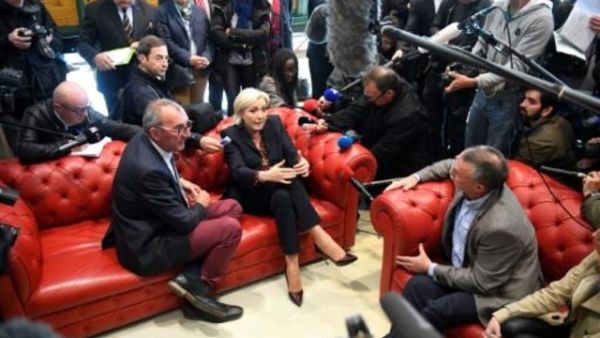 المرشحة اليمينية المتطرفة للانتخابات الرئاسية الفرنسية مارين لوبن