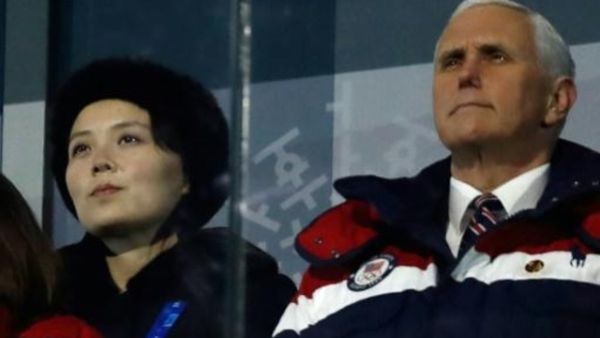 نائب الرئيس الاميركي مايك بنس وشقيقة زعيم كوريا الشمالية خلال حضورهما حفل افتتاح الالعاب الاولمبية في كوريا الجنوبية

