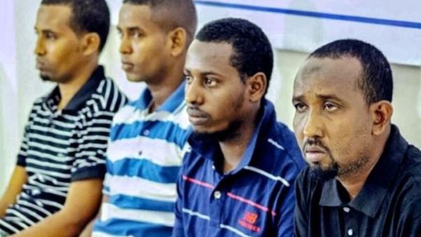 المتهمون الاربعة بشن الهجوم الذي اسفر بشاحنة مفخخة عن اكثر من 500 قتيل في تشرين الأول/اكتوبر 2017 في مقديشو
