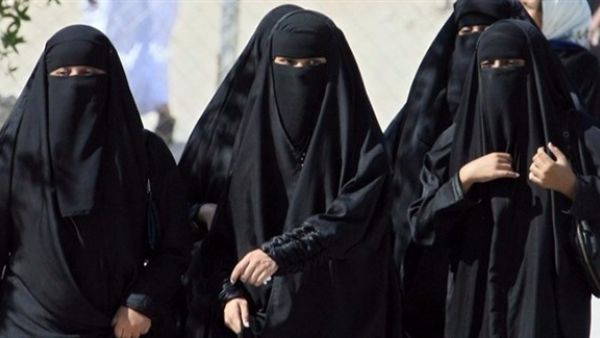 سعوديات منتقبات