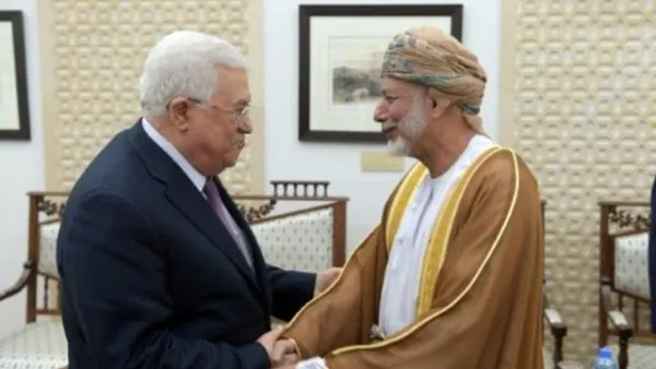 عباس اثناء استقبال وزير خارجية عمان في رام الله

