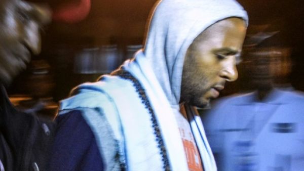 الجهادي الفرنسي بيتر شريف في مطار جيبوتي
