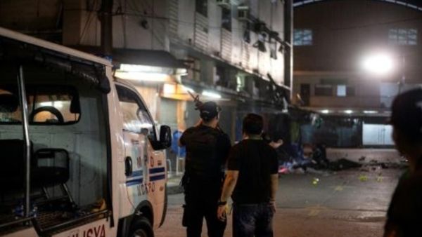 الشرطة الفيليبينية تضرب طوقا امنيا في محيط موقع انفجار في كيباو

