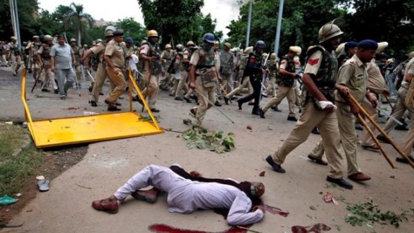 13 قتيلا باحتجاجات في الهند اعقبت ادانة رجل دين بالاغتصاب
