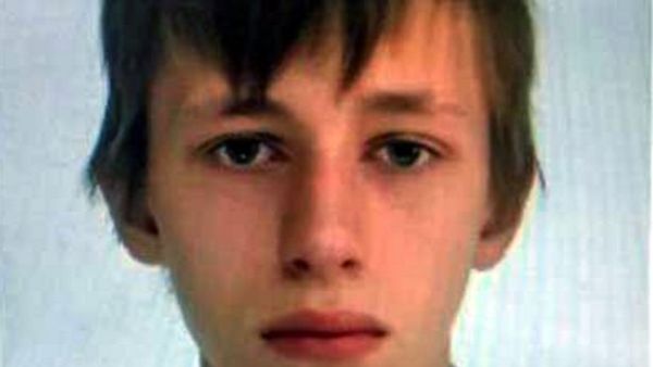 صورة وزعتها الشرطة لارتيم سيميونوف المشتبه في ارتكابه جرائم الطعن للنساء في شوارع مدينة تولياني الروسية