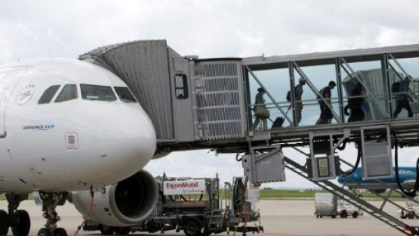 مطار رواسي شارل ديغول