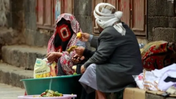 بائع صبار في صنعاء
