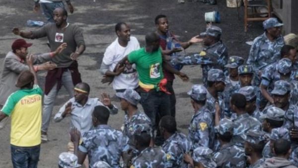 الشرطة الإثيوبية تعتقل متظاهرا في أديس أبابا

