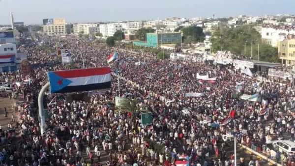 جنوبيو اليمن ينظمون تظاهرة حاشدة في عدن للمطالبة باستعادة دولتهم