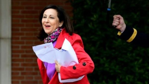 وزيرة الدفاع الاسبانية مارغريتا روبلس

