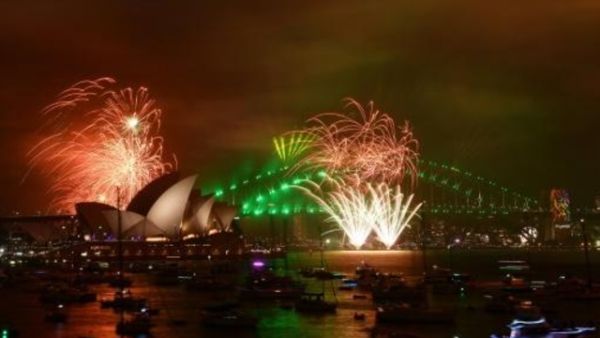 عرض العاب نارية مبكر، 3 ساعات قبل منتصف ليل 31 كانون الاول/ديسمبر، فوق خليج سيدني ضمن الاحتفالات بحلول العام 2018
