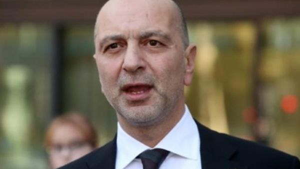 رجل الأعمال التركي أكين إيبك 
