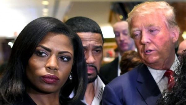 الرئيس الأمريكي دونالد ترامب المستشارة السابقة للبيت الأبيض أوماروسا نيومان