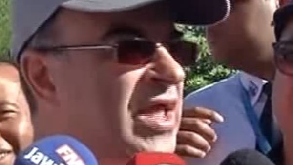 وزير الصحة التّونسي سليم شاكر يدلي بتصريح لوسائل ا لاعلام قبيل وفاته بقليل