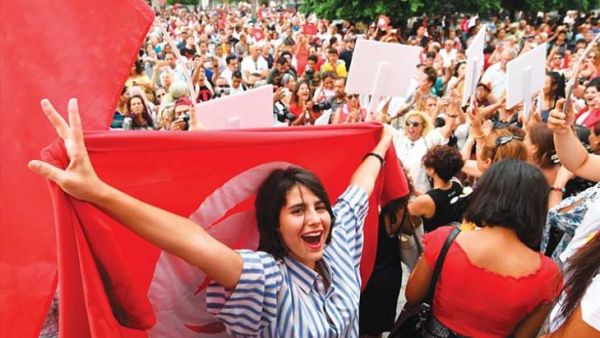 الحكومة التونسية تصادق على مشروع قانون المساواة في الإرث