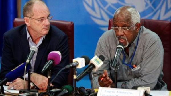 ديفيد شيرر، بعثة حفظ السلام التابعة للأمم المتحدة في جنوب السودان (في اليسار) ويوجين نيندوريرا، مدير قسم حقوق الإنسان في البعثة
