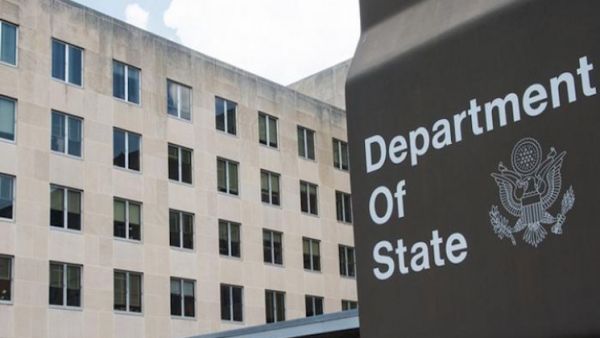 واشنطن تطرد دبلوماسيين روسيين 
